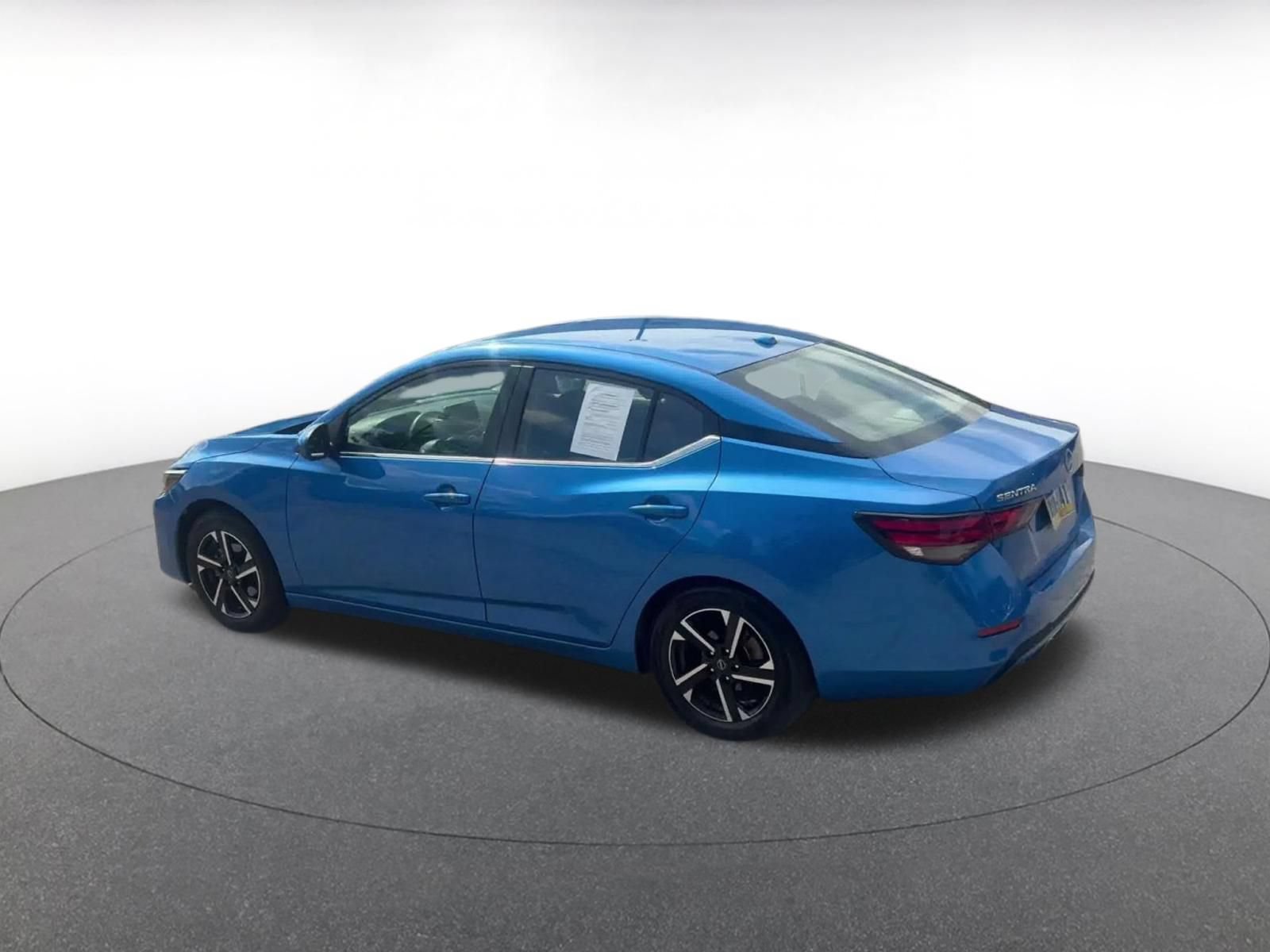 Thumbnail: 2025 Nissan Sentra - 9