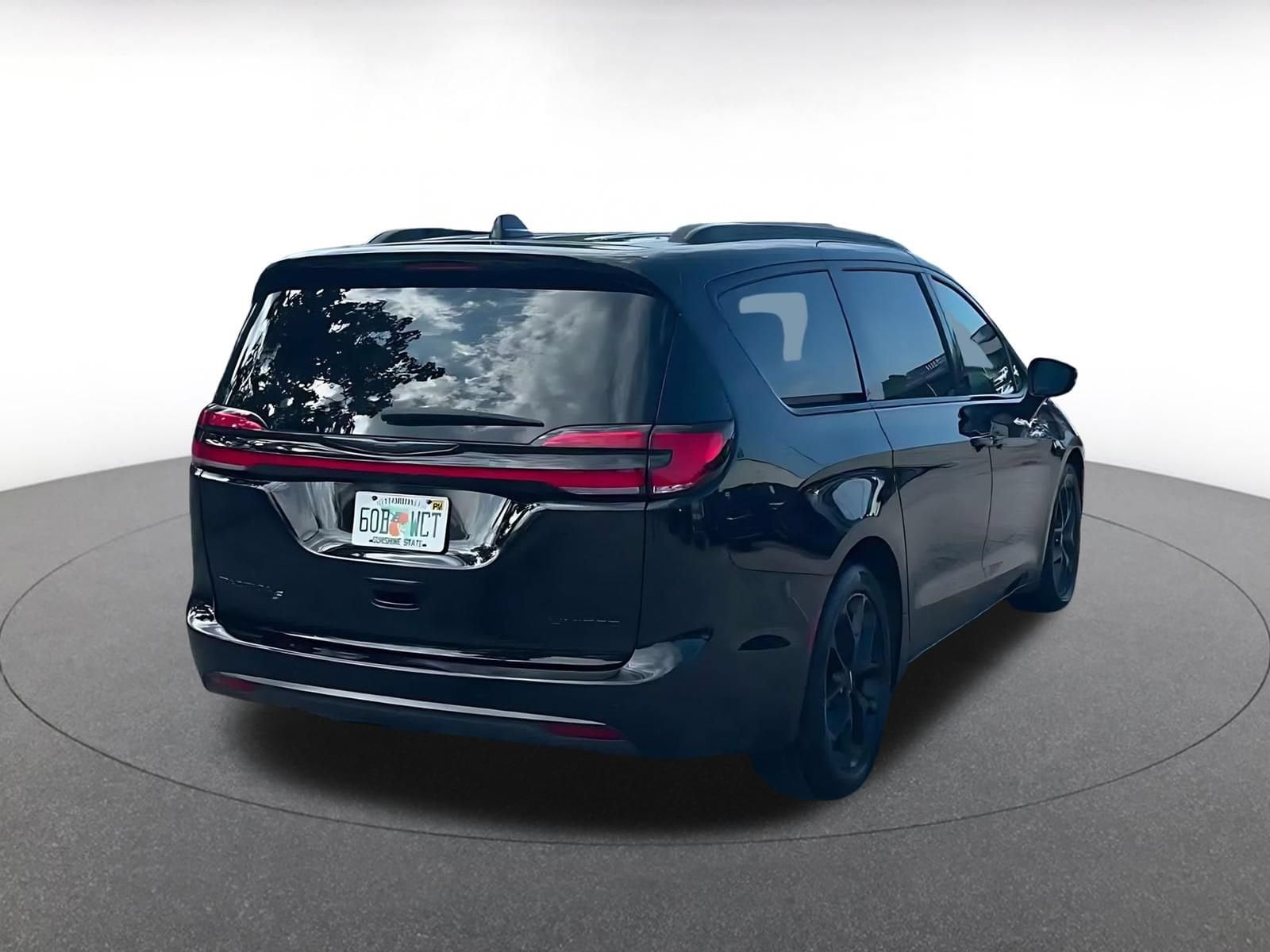 Thumbnail: 2025 Chrysler Pacifica - 13