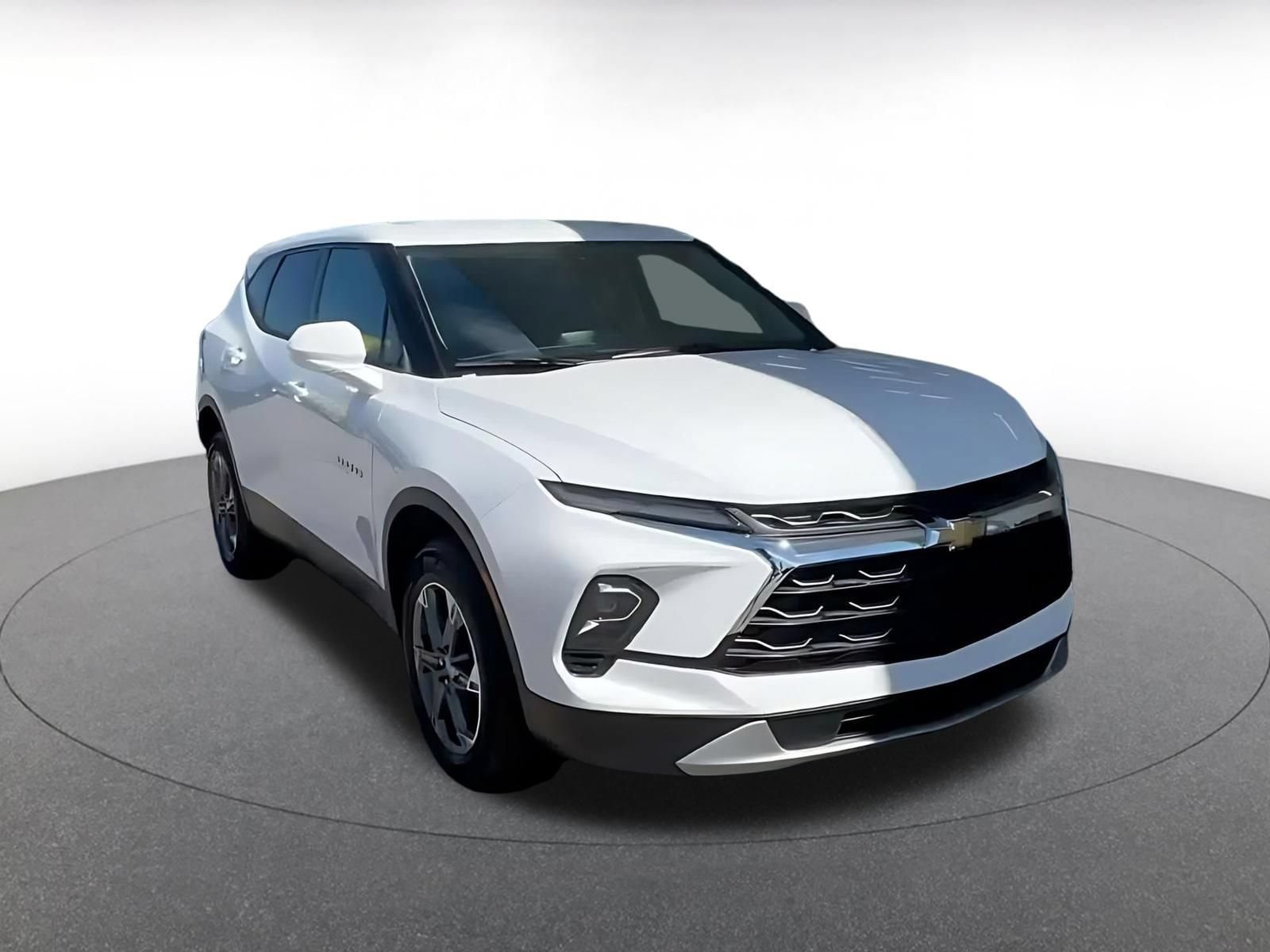 Thumbnail: 2026 Chevrolet Blazer - 3