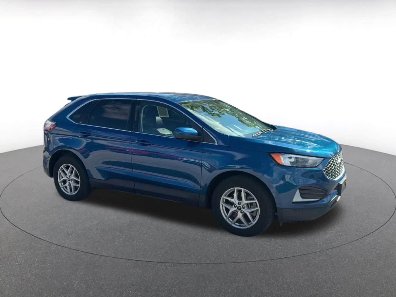 Thumbnail: 2024 Ford Edge - 2
