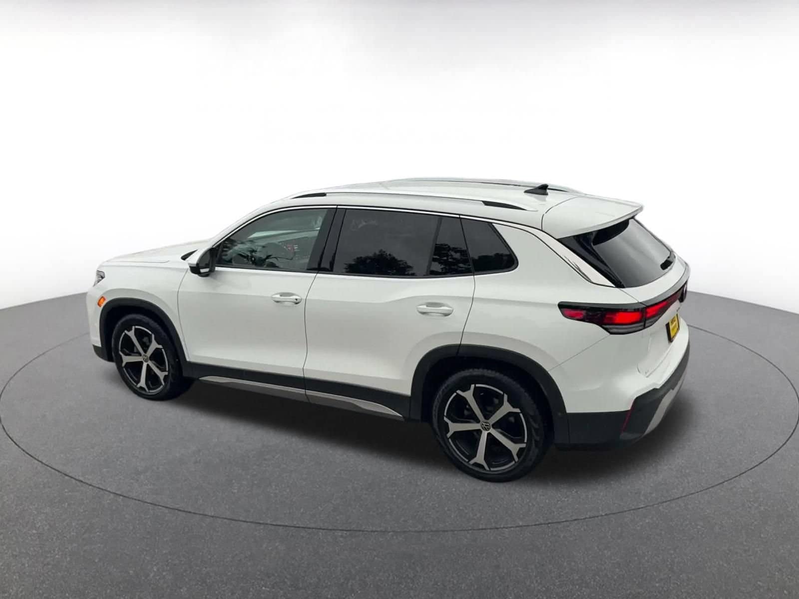 Thumbnail: 2026 Volkswagen Tiguan - 9