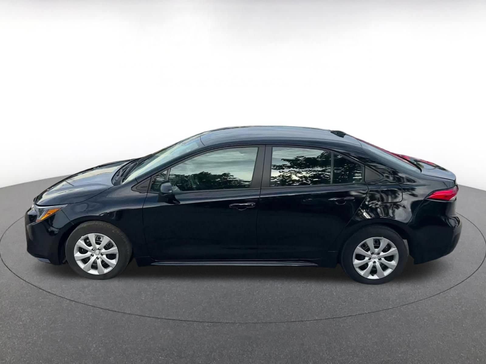 Thumbnail: 2025 Toyota Corolla - 7
