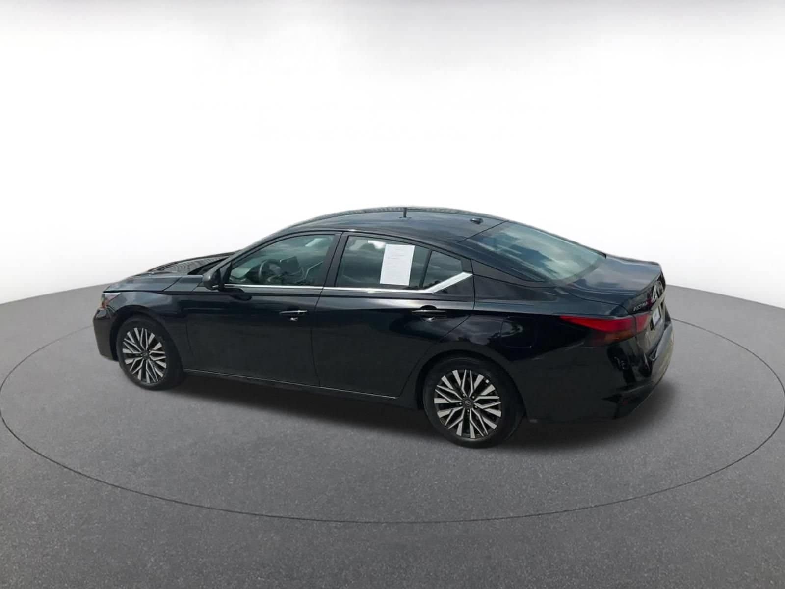 Thumbnail: 2026 Nissan Altima - 9