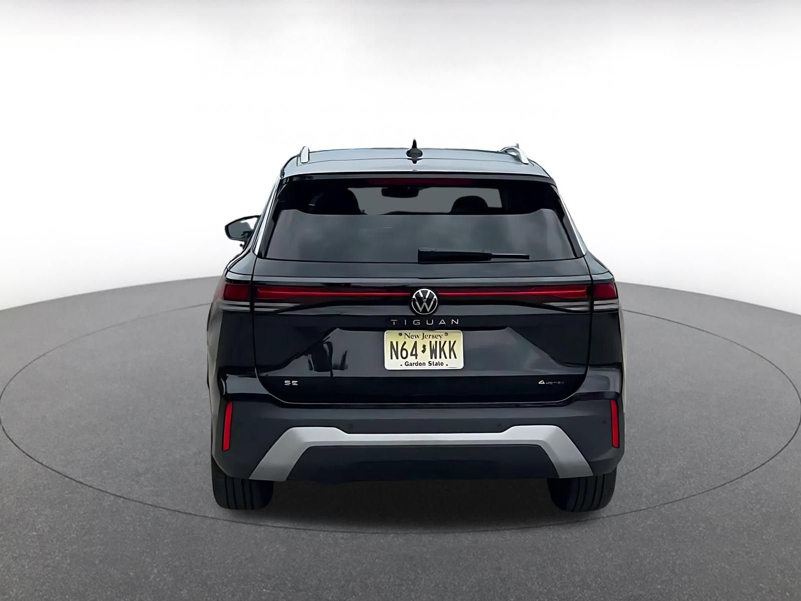 Thumbnail: 2026 Volkswagen Tiguan - 12