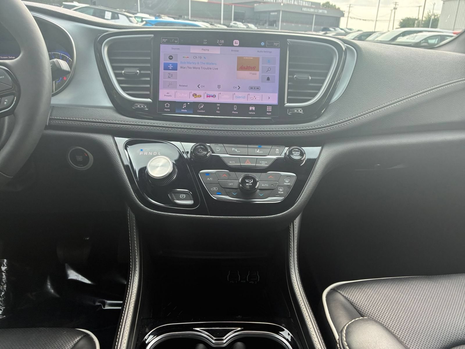 Thumbnail: 2025 Chrysler Pacifica - 16