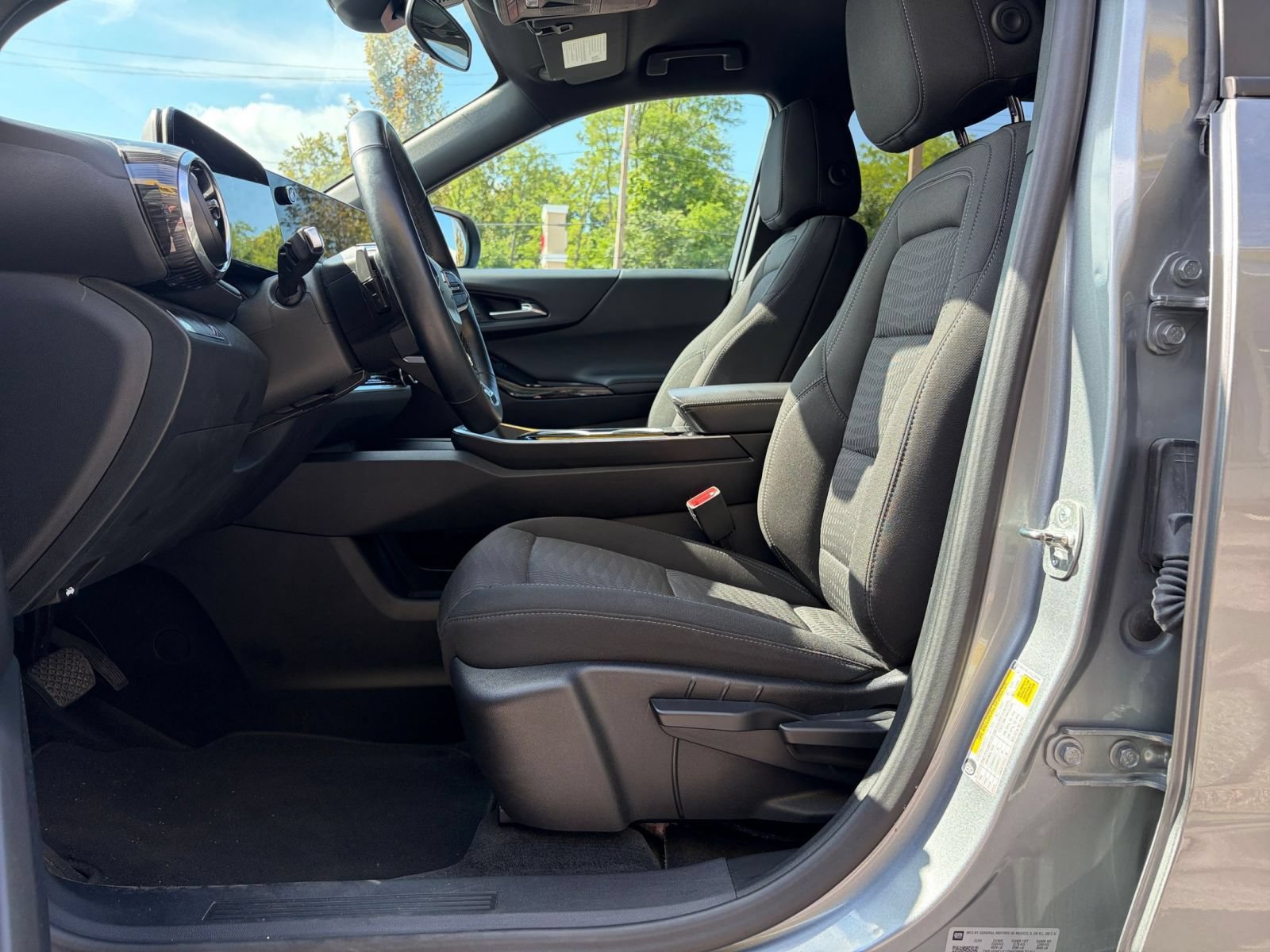 Thumbnail: 2025 Chevrolet Equinox - 24