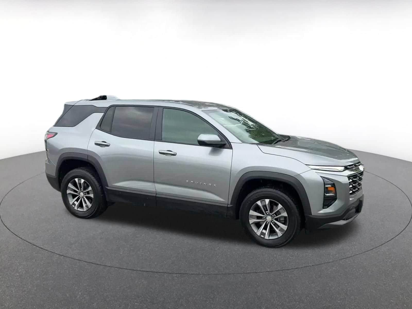 Thumbnail: 2025 Chevrolet Equinox - 2