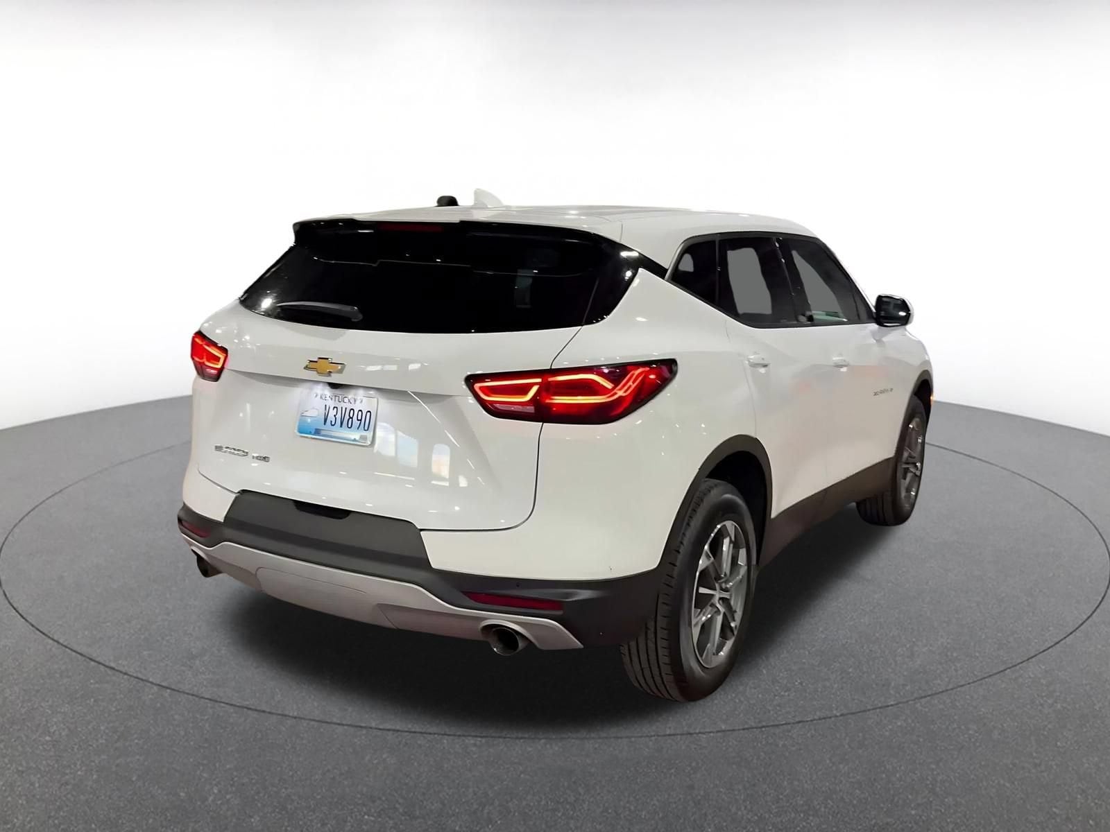 Thumbnail: 2026 Chevrolet Blazer - 13