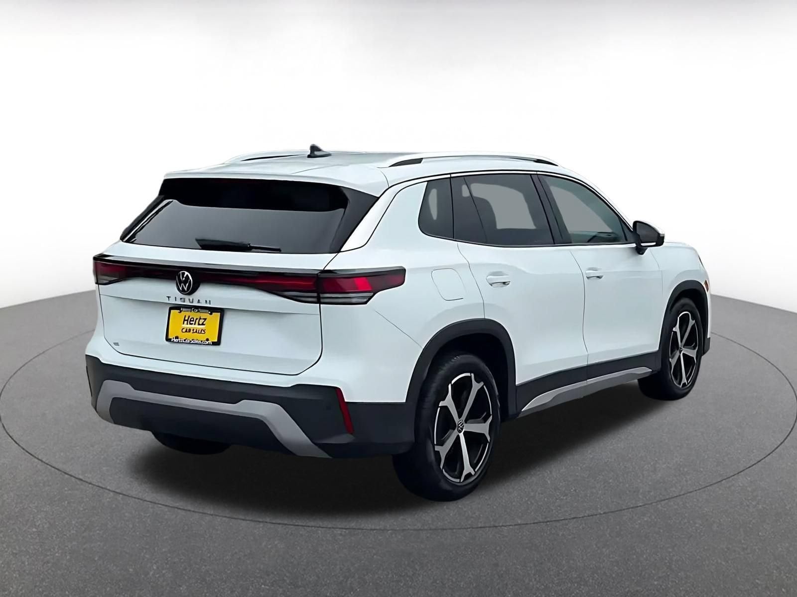 Thumbnail: 2026 Volkswagen Tiguan - 13