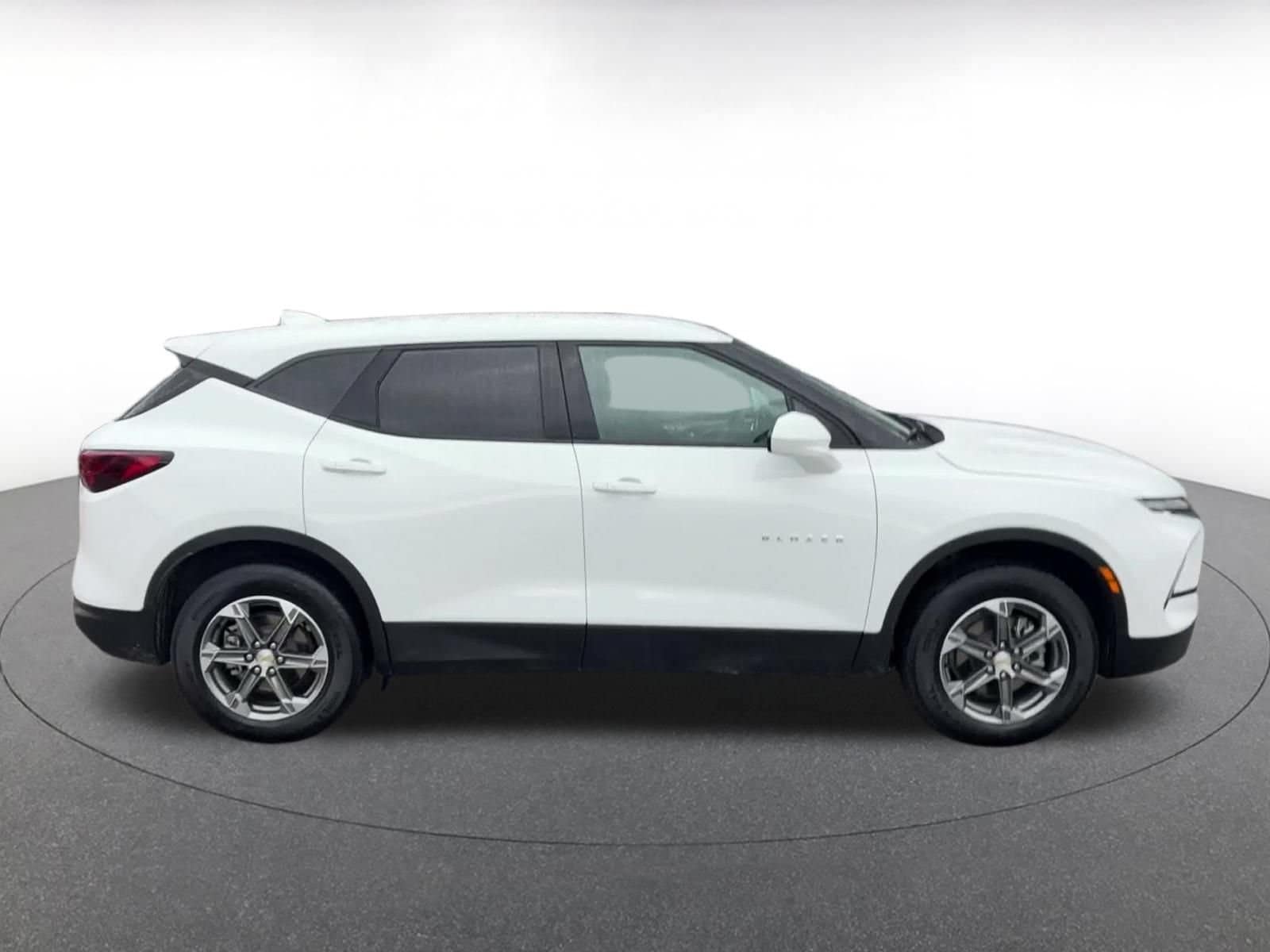 Thumbnail: 2026 Chevrolet Blazer - 15