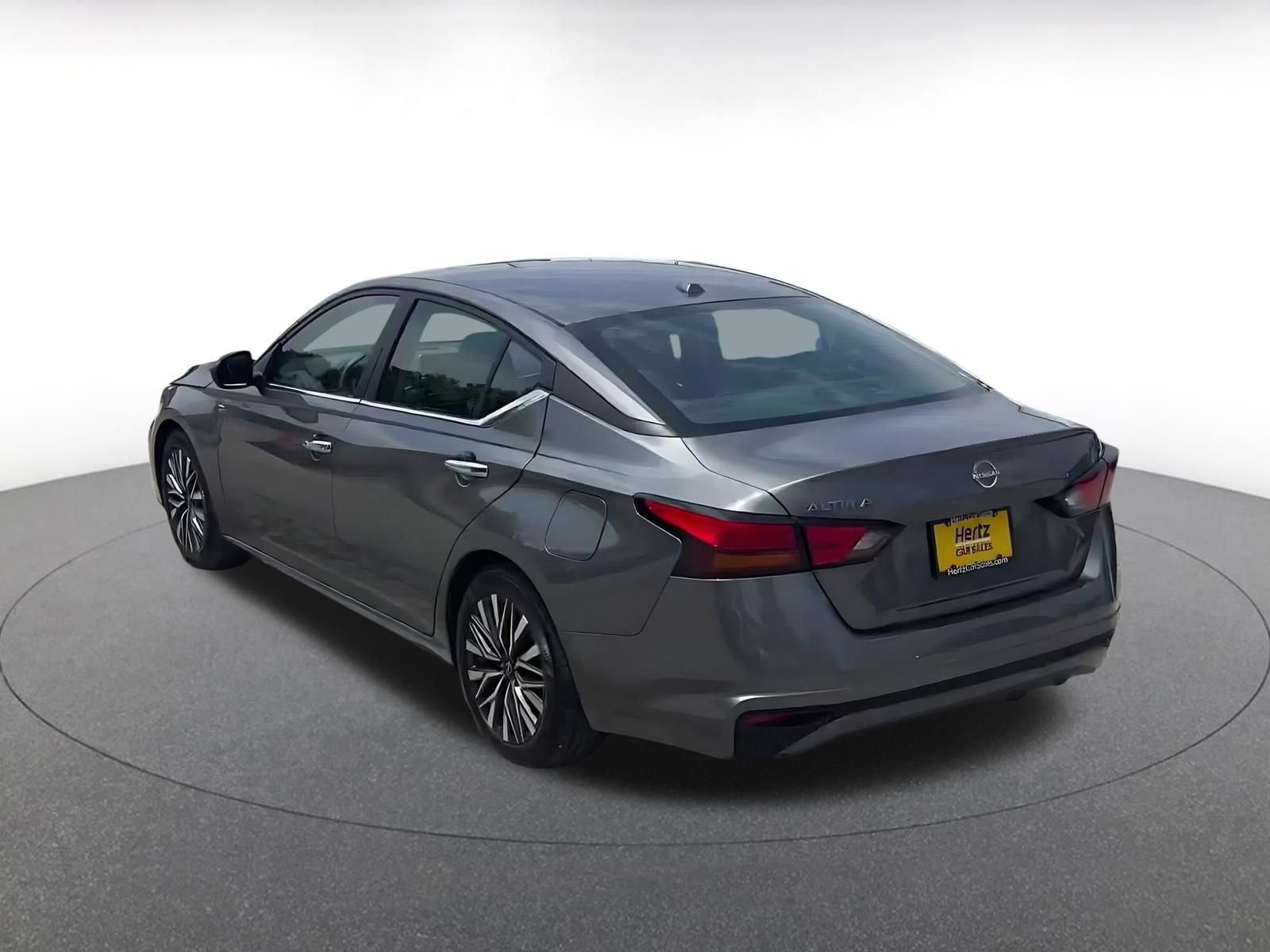 Thumbnail: 2025 Nissan Altima - 11