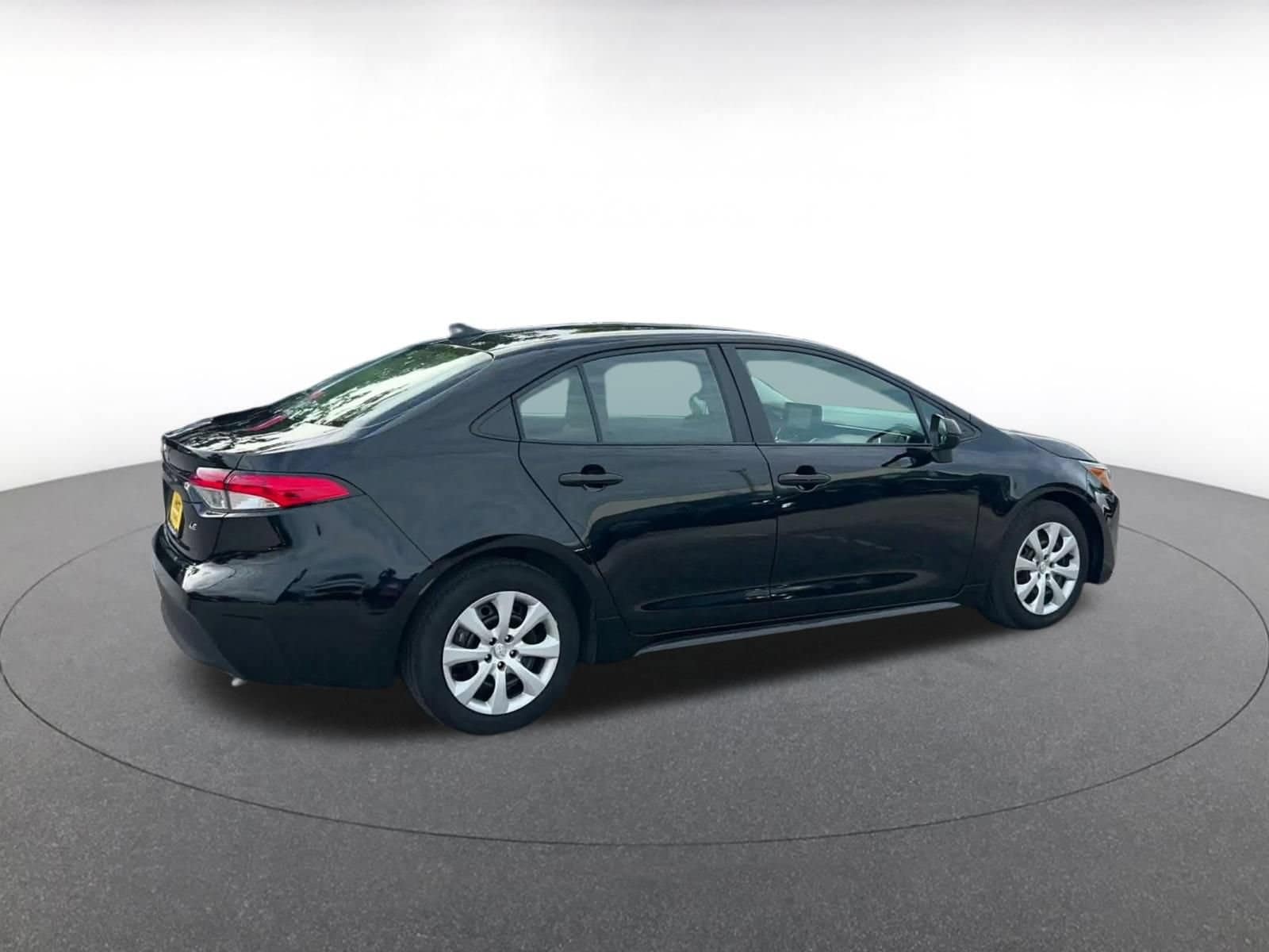 Thumbnail: 2025 Toyota Corolla - 14