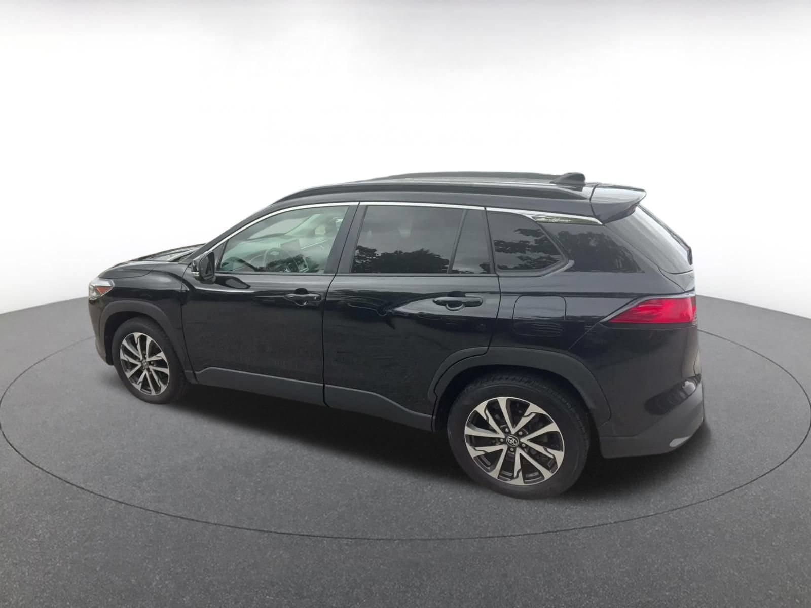 Thumbnail: 2022 Toyota Corolla Cross - 9