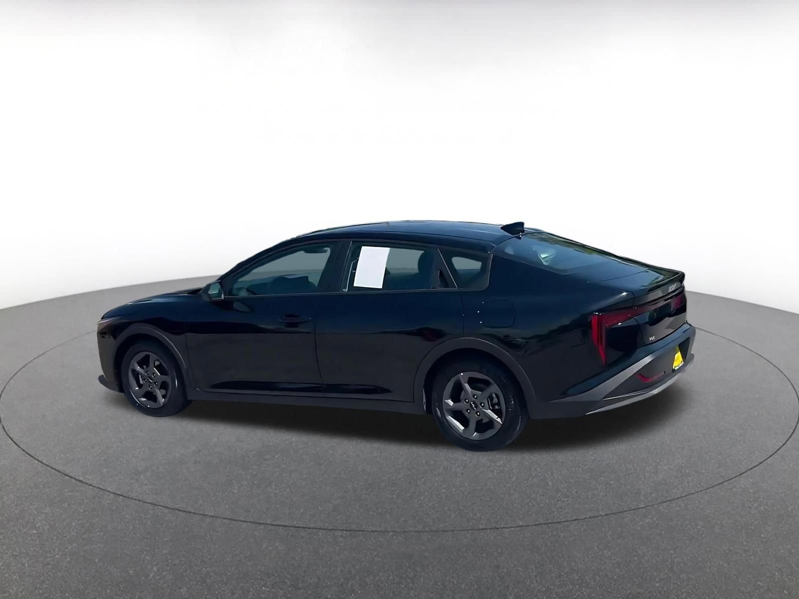 Thumbnail: 2025 Kia K4 - 10