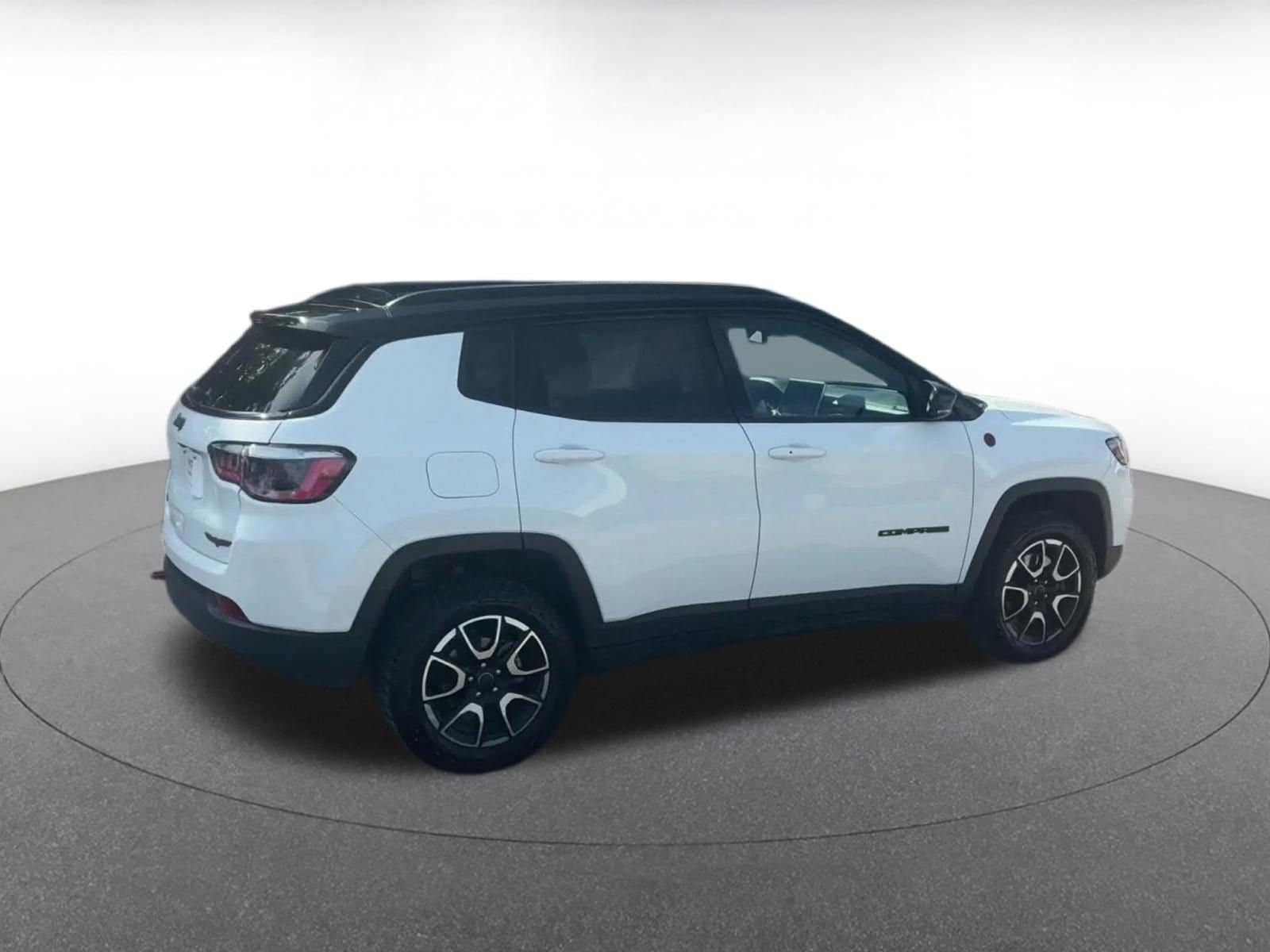 Thumbnail: 2025 Jeep Compass - 14