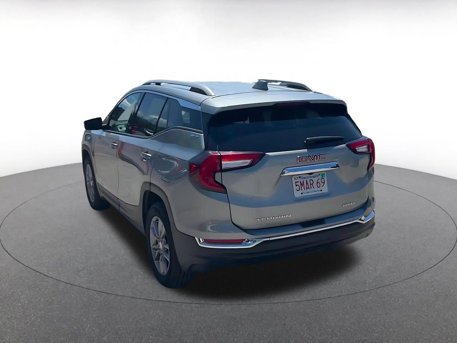 Thumbnail: 2024 GMC Terrain - 10