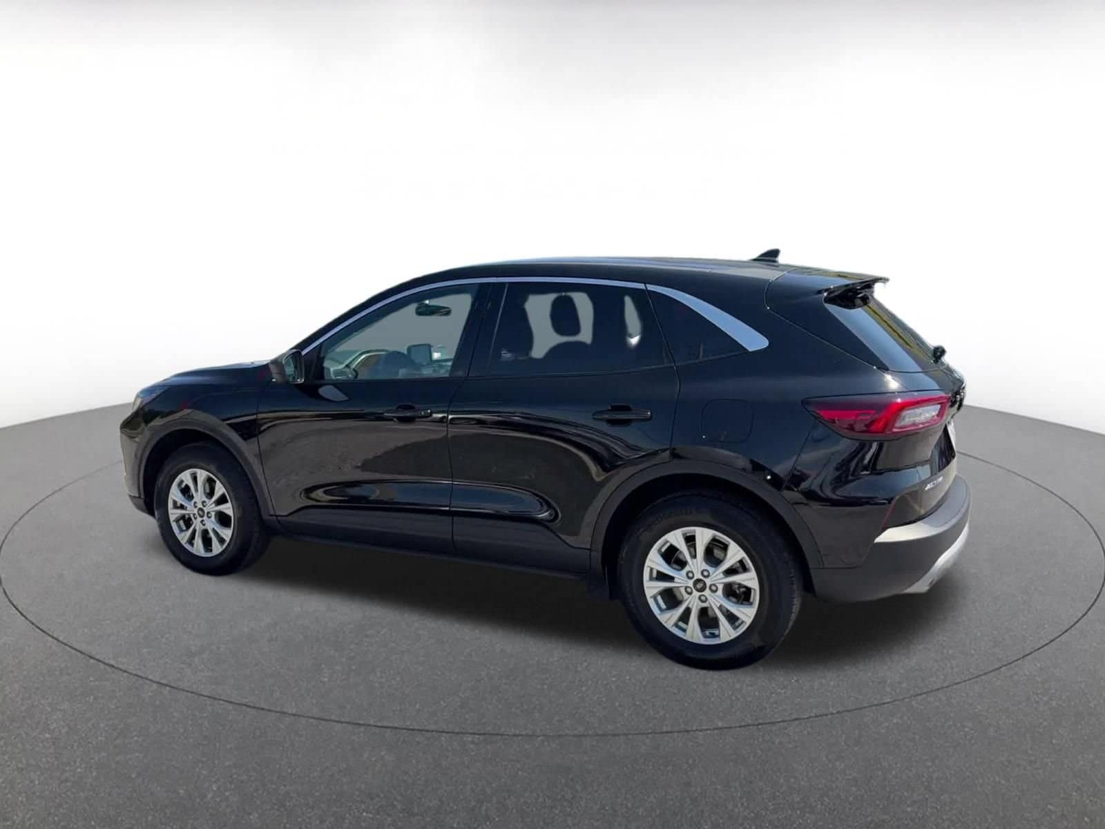 Thumbnail: 2024 Ford Escape - 9