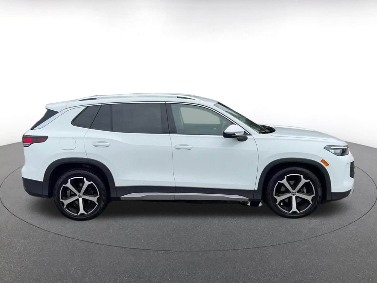 Thumbnail: 2026 Volkswagen Tiguan - 15