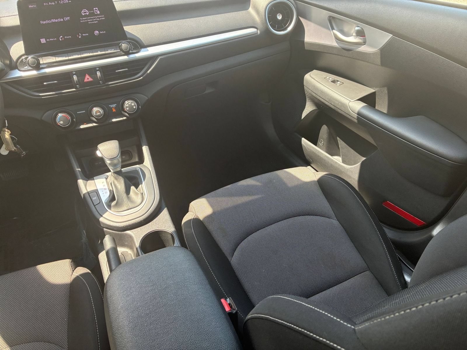 Thumbnail: 2024 Kia Forte - 29