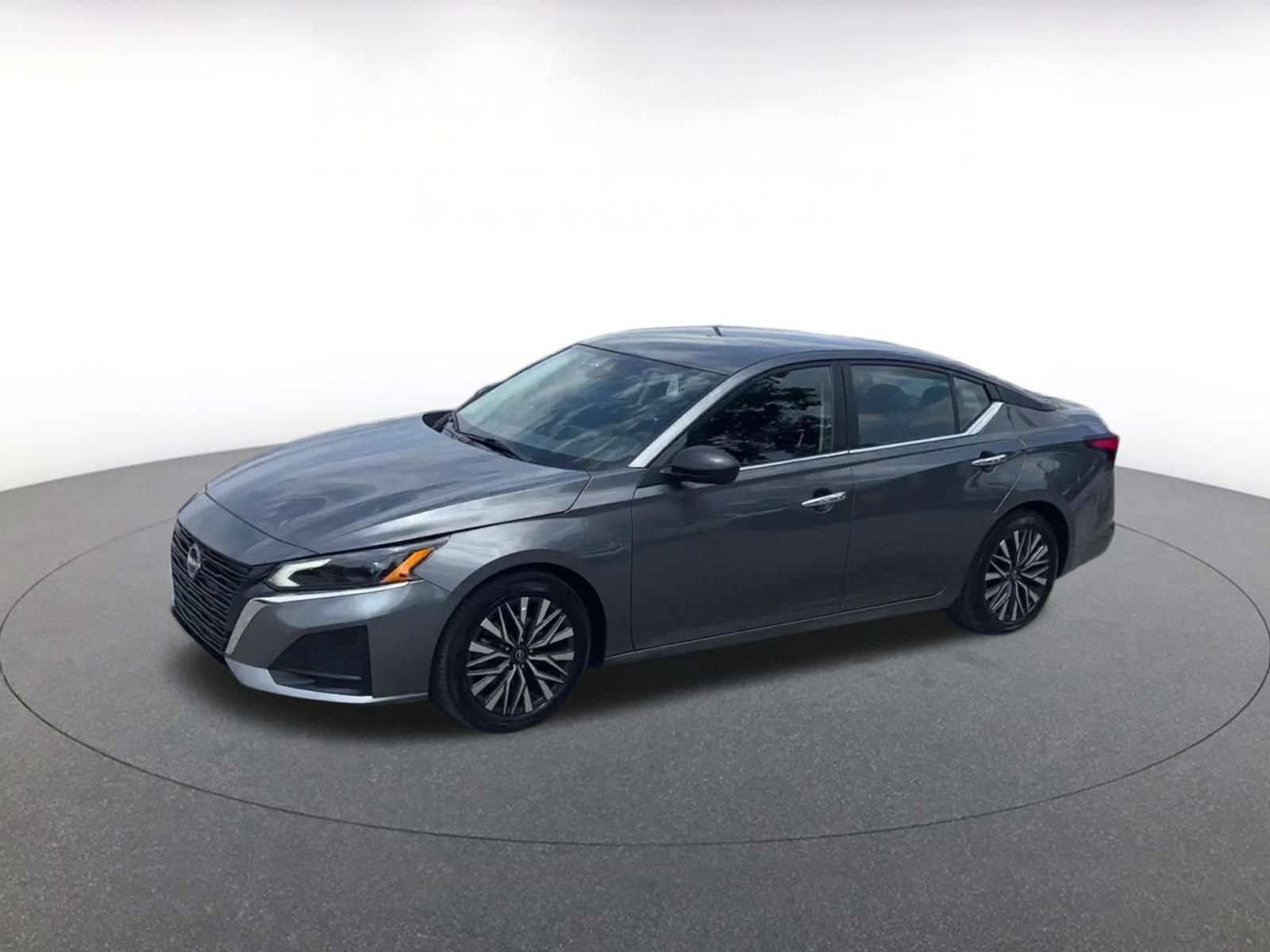 Thumbnail: 2025 Nissan Altima - 8