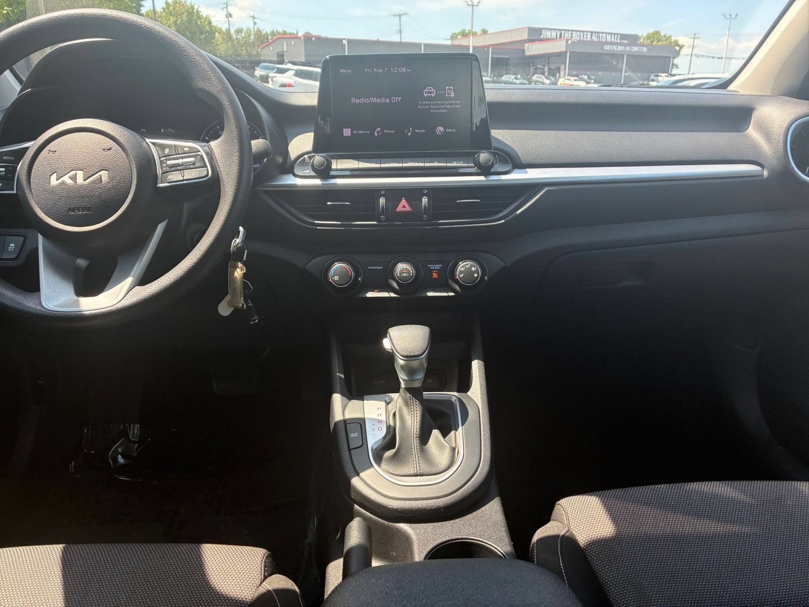 Thumbnail: 2024 Kia Forte - 16