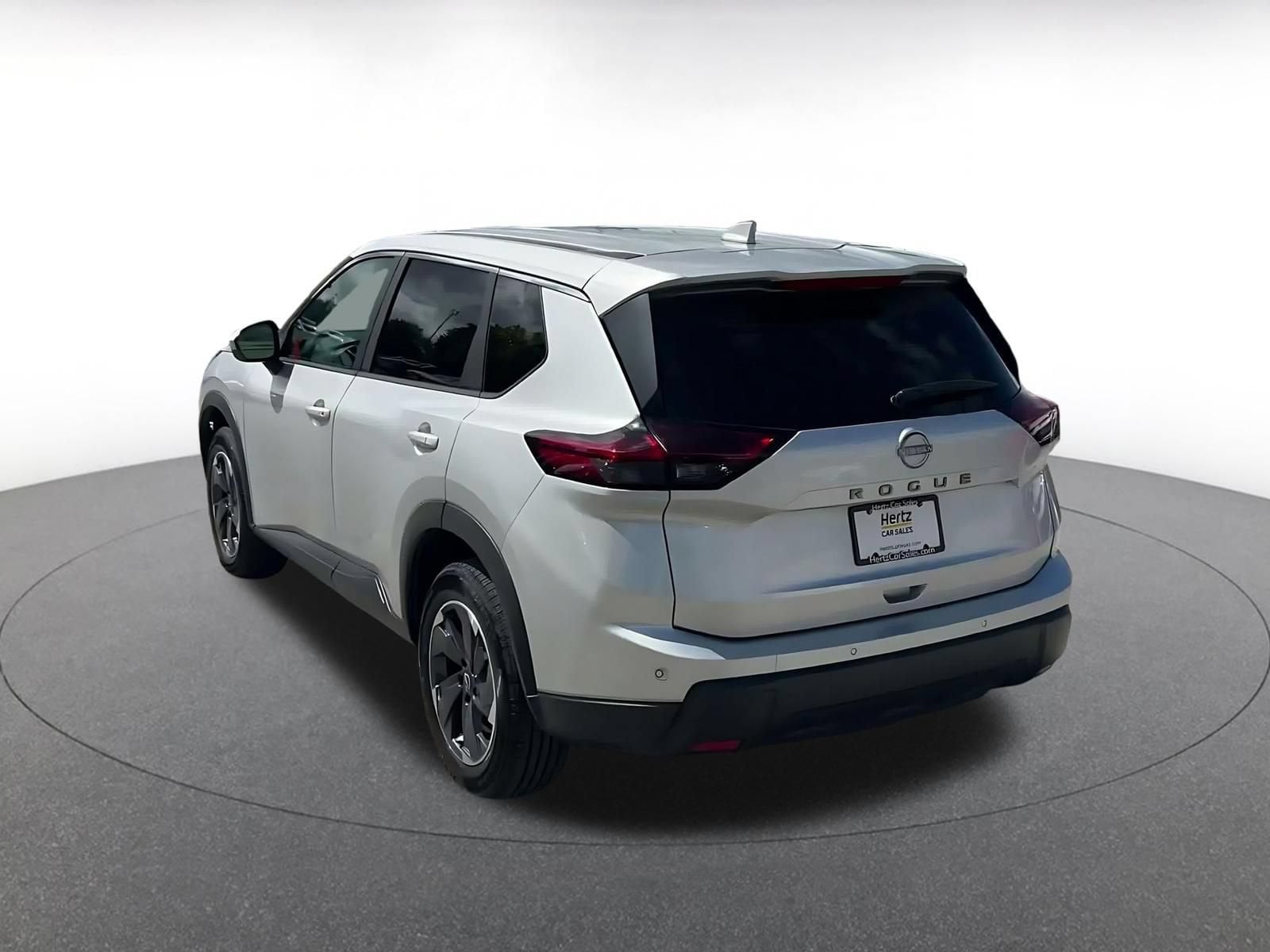 Thumbnail: 2025 Nissan Rogue - 10