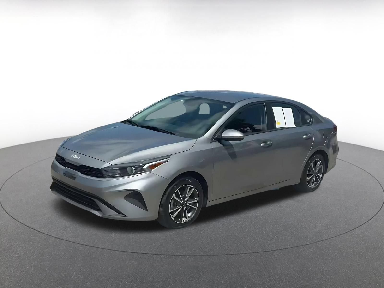 Thumbnail: 2024 Kia Forte - 6