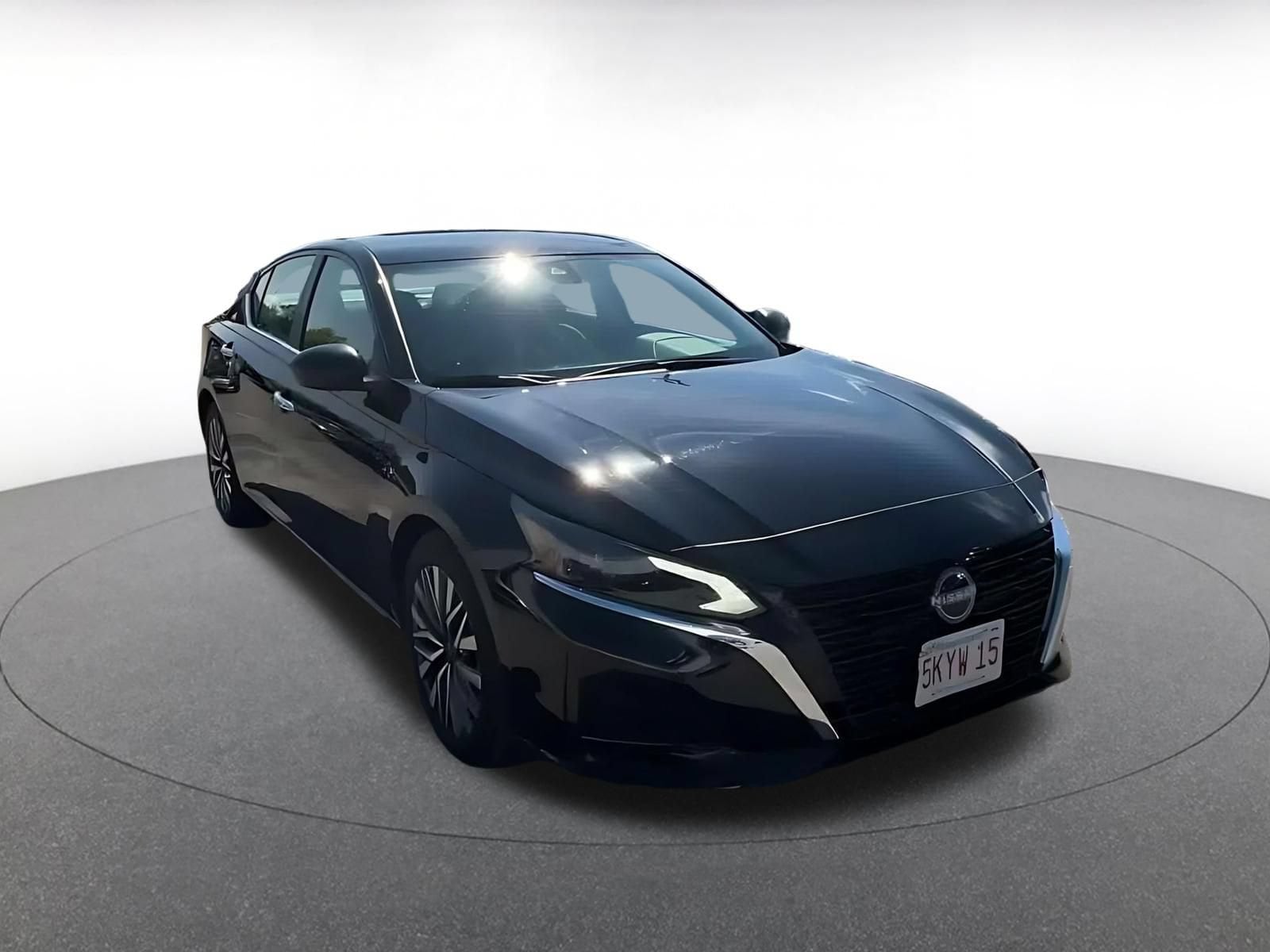 Thumbnail: 2025 Nissan Altima - 3