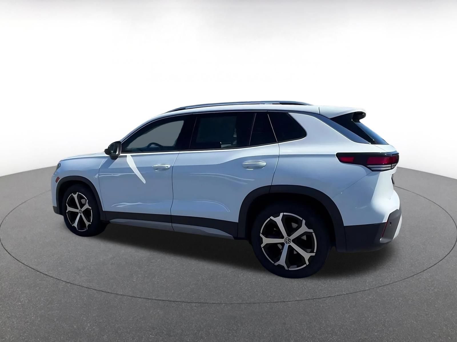 Thumbnail: 2026 Volkswagen Tiguan - 9