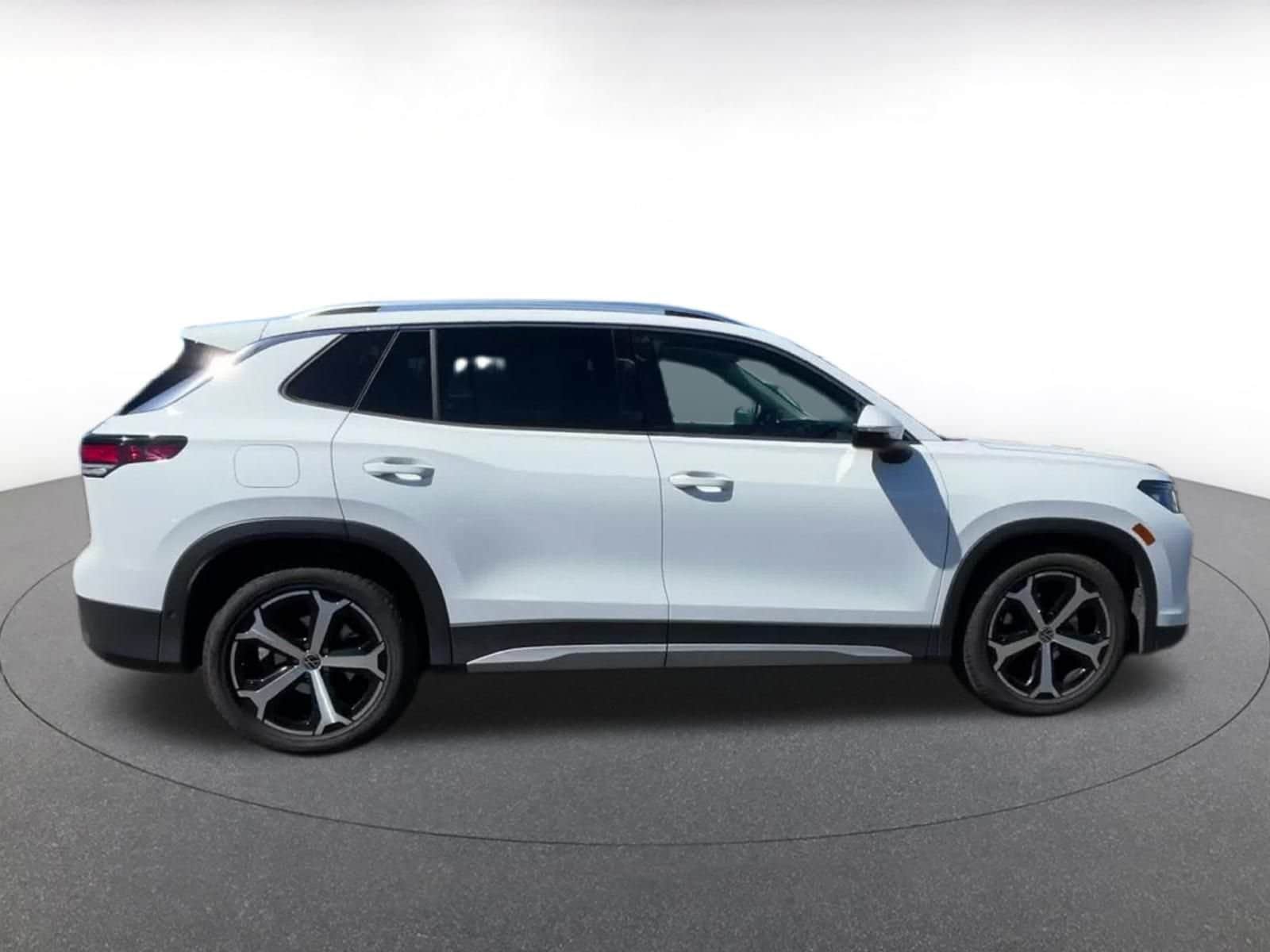 Thumbnail: 2026 Volkswagen Tiguan - 15