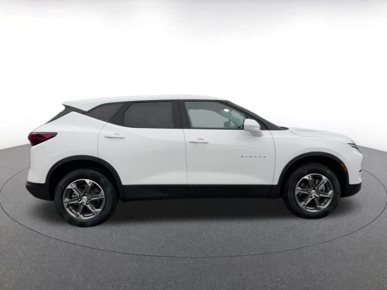 Thumbnail: 2025 Chevrolet Blazer - 15