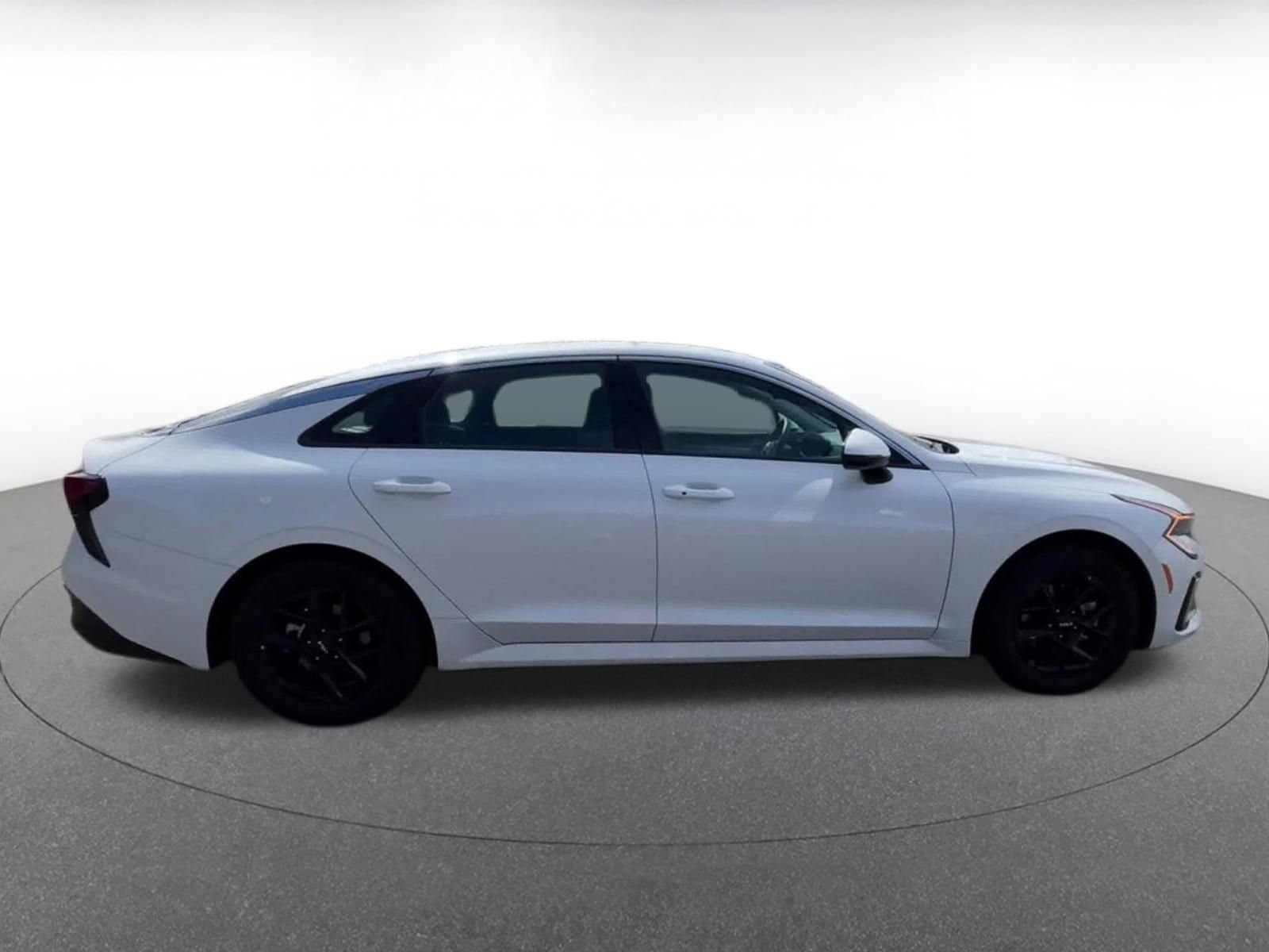 Thumbnail: 2025 Kia K5 - 15