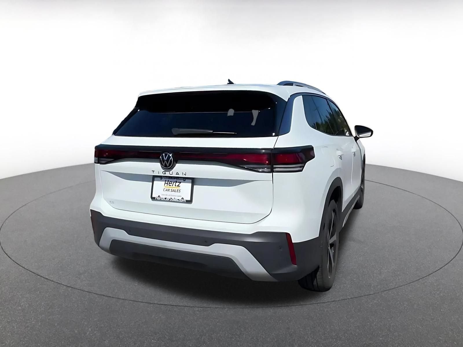 Thumbnail: 2026 Volkswagen Tiguan - 14