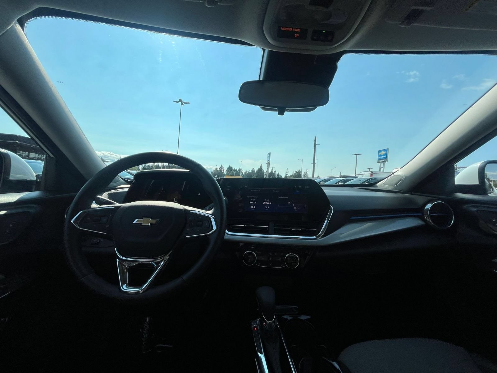 Thumbnail: 2025 Chevrolet Trax - 33