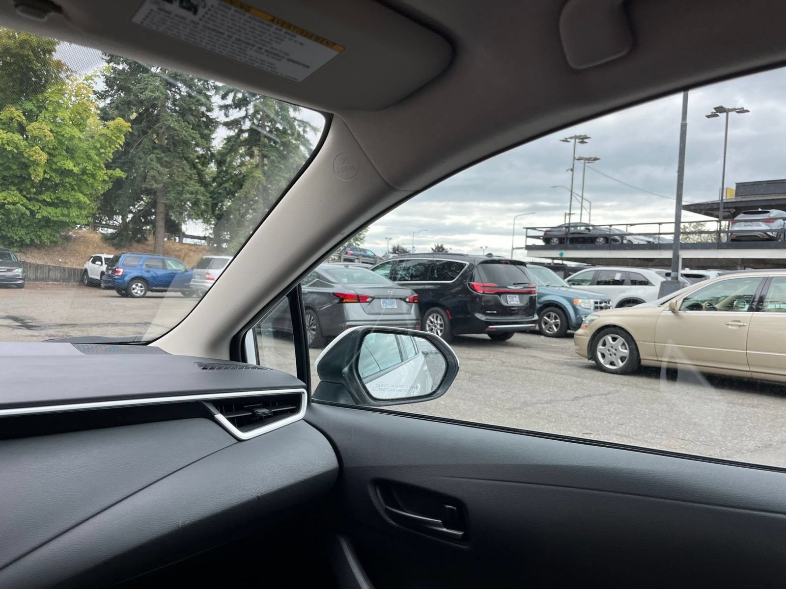 Thumbnail: 2025 Toyota Corolla - 34