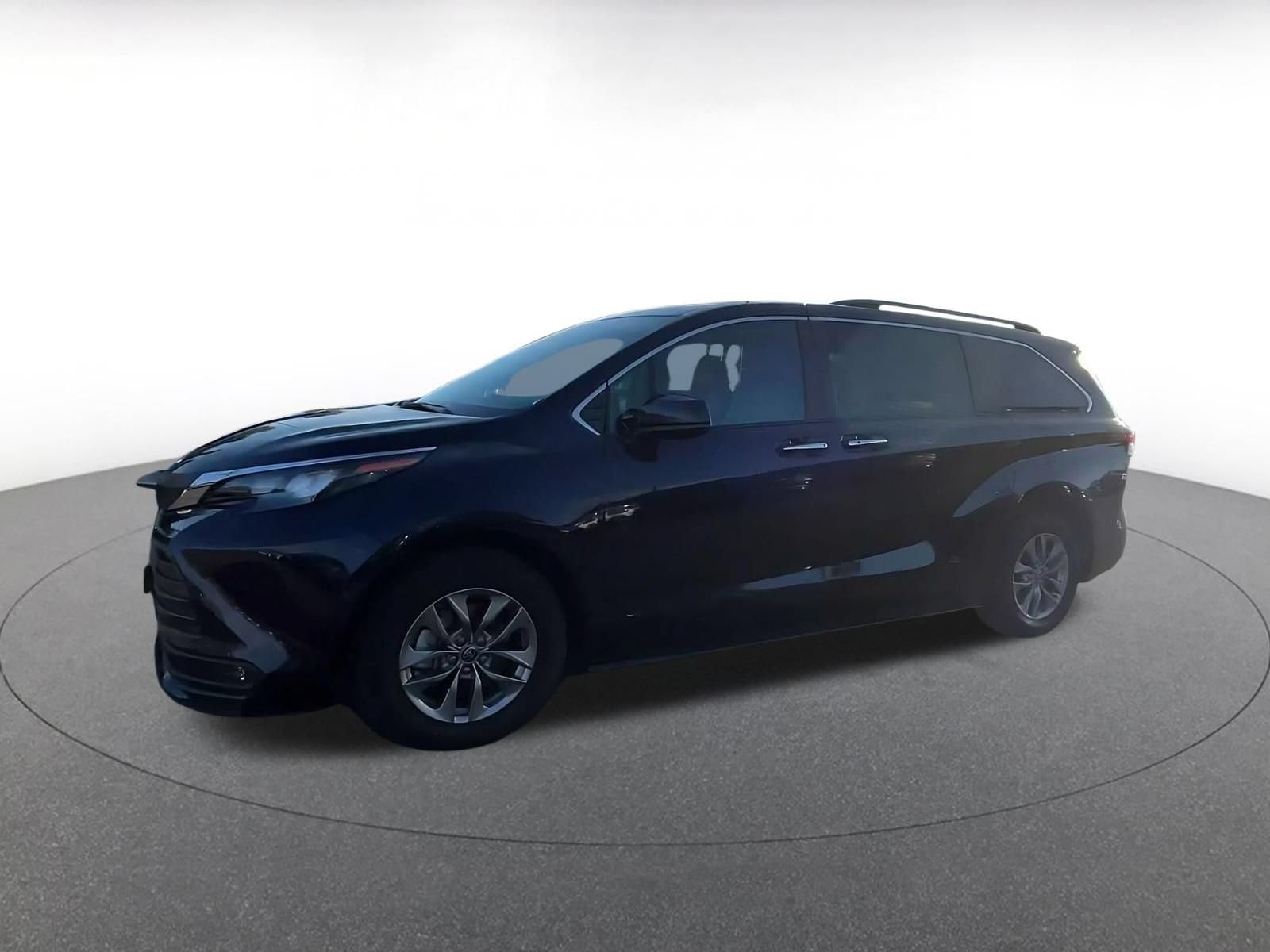 Thumbnail: 2025 Toyota Sienna - 7