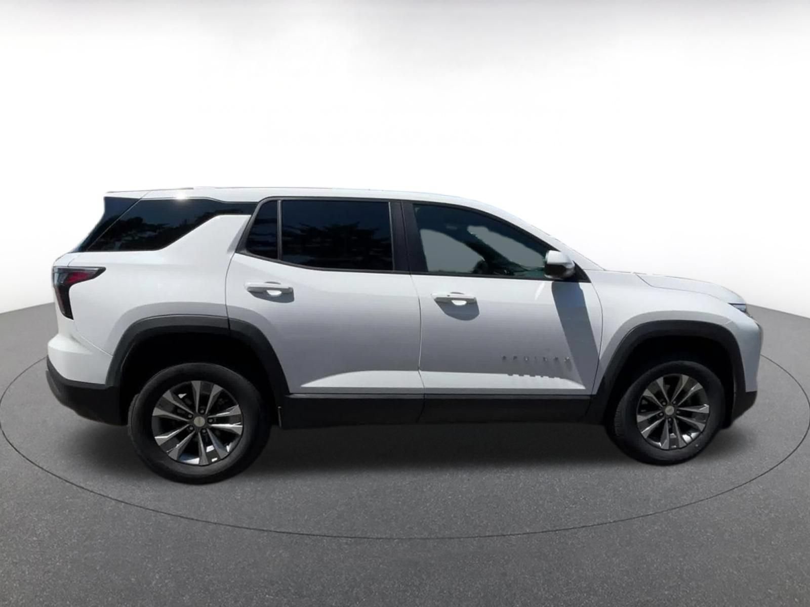 Thumbnail: 2025 Chevrolet Equinox - 16