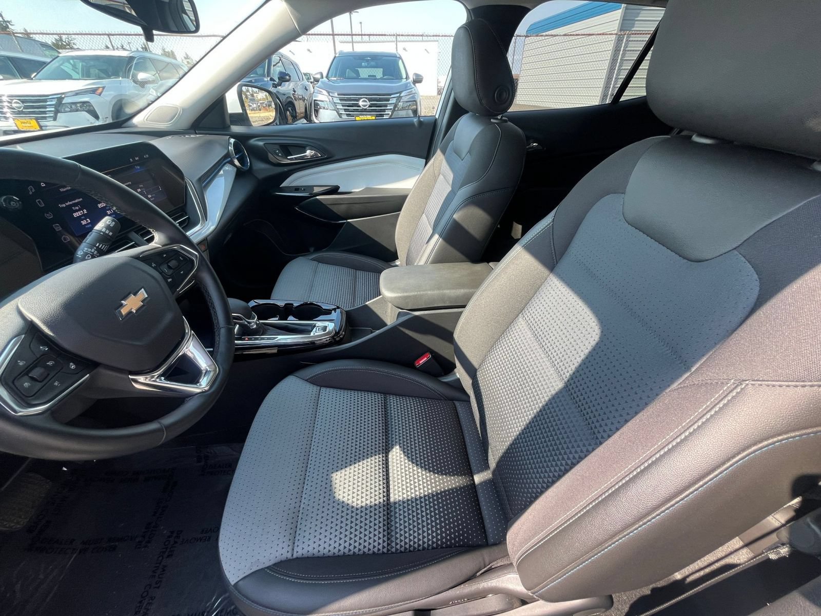 Thumbnail: 2025 Chevrolet Trax - 27