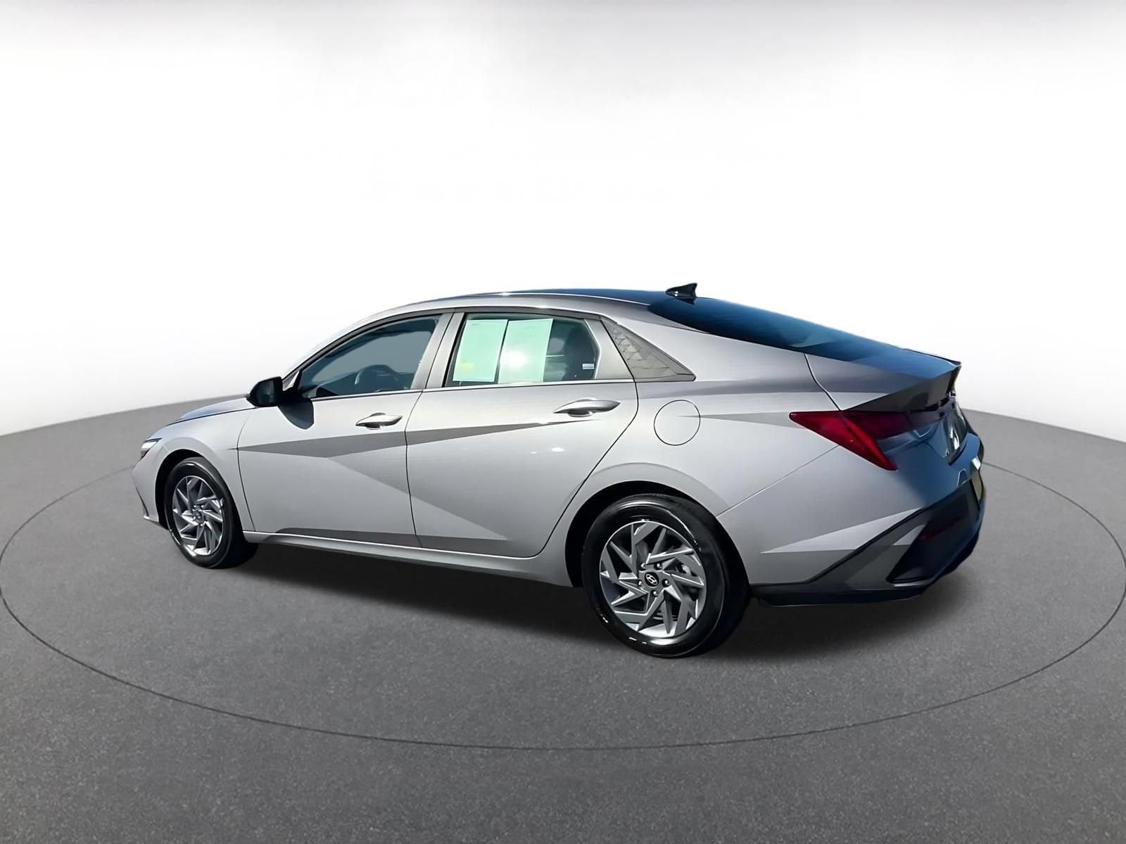 Thumbnail: 2026 Hyundai Elantra - 9