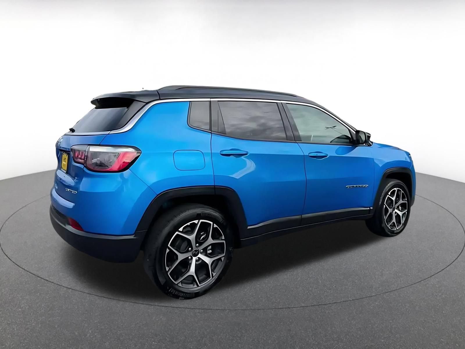 Thumbnail: 2025 Jeep Compass - 13