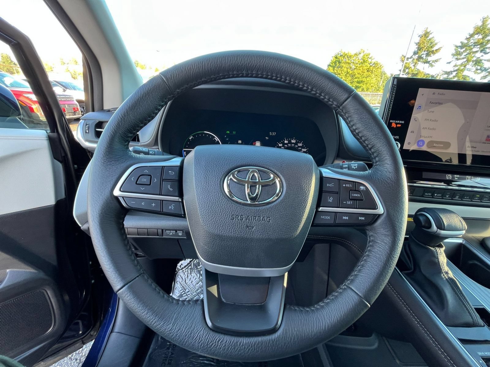 Thumbnail: 2025 Toyota Sienna - 28