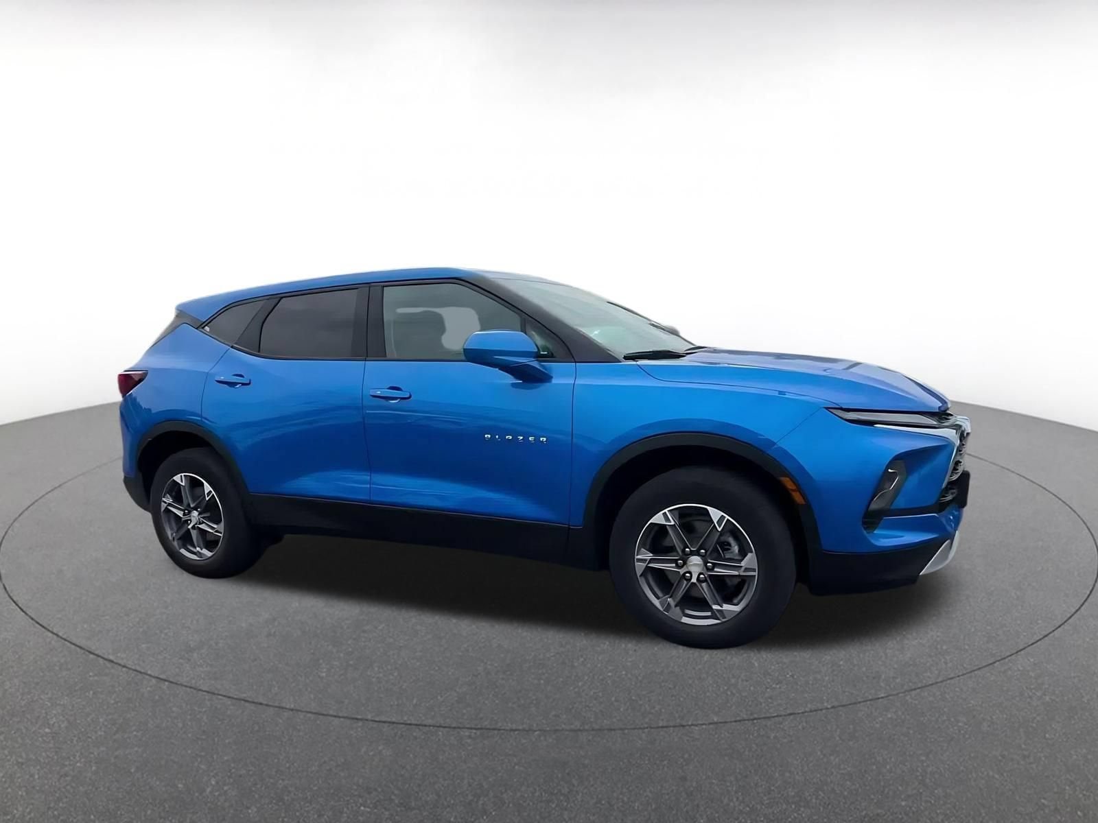 Thumbnail: 2025 Chevrolet Blazer - 2