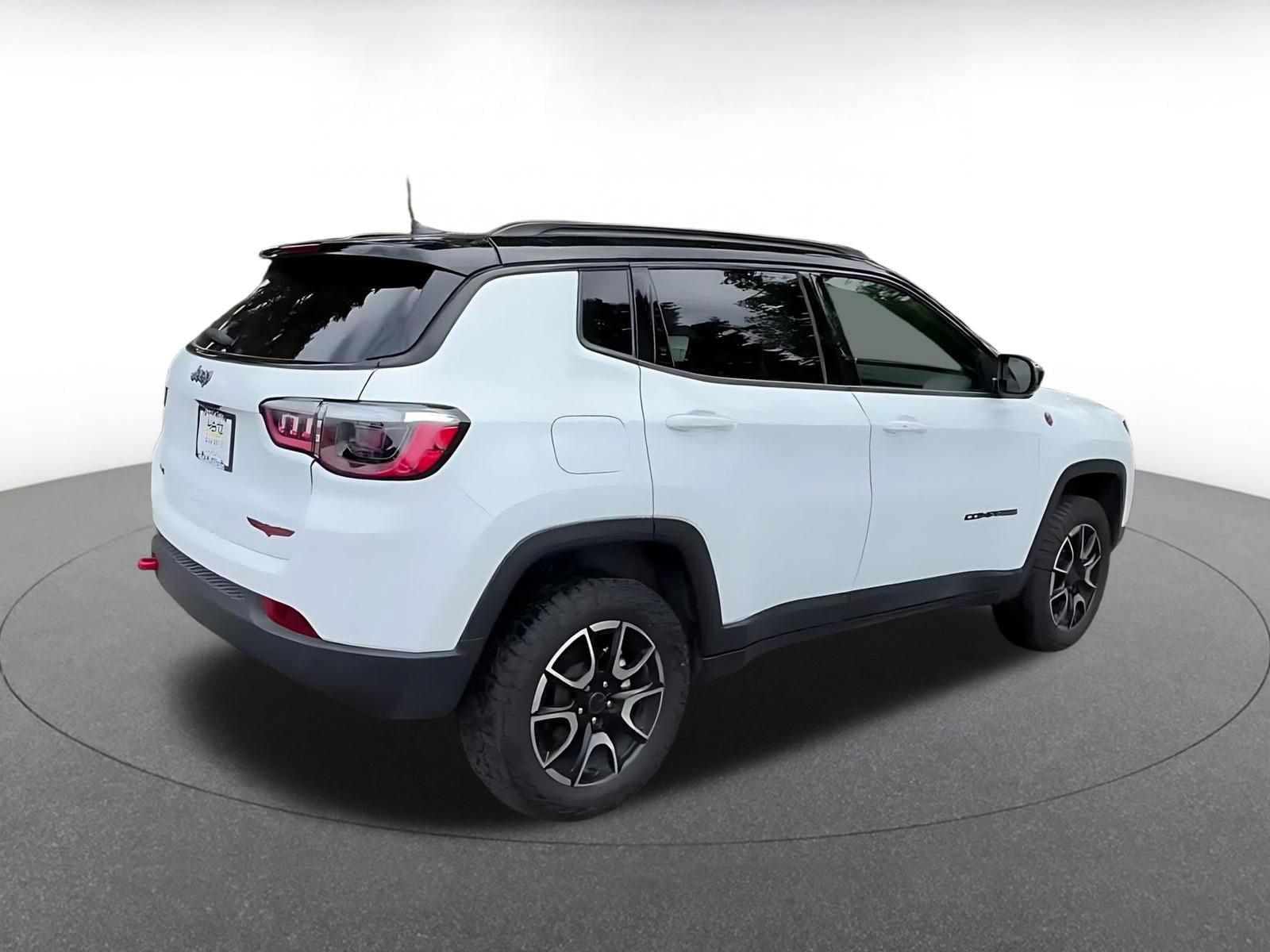 Thumbnail: 2025 Jeep Compass - 14