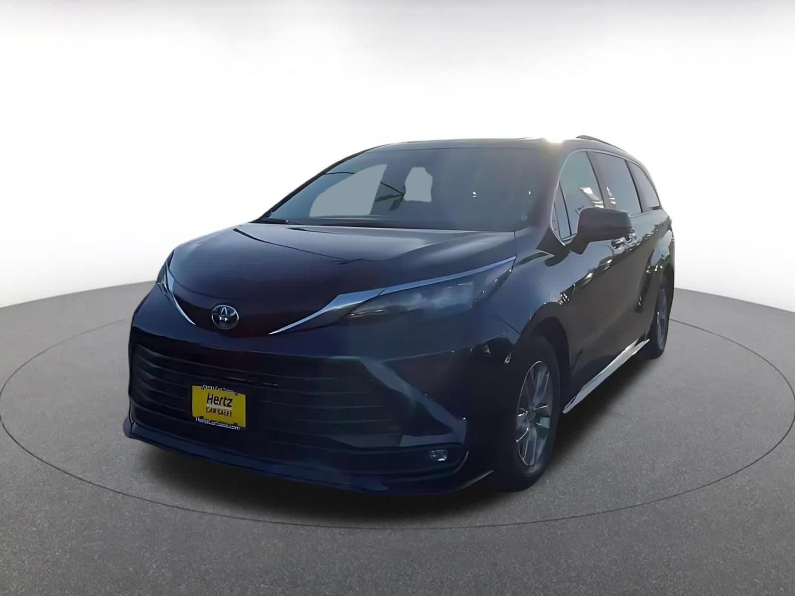 Thumbnail: 2025 Toyota Sienna - 6