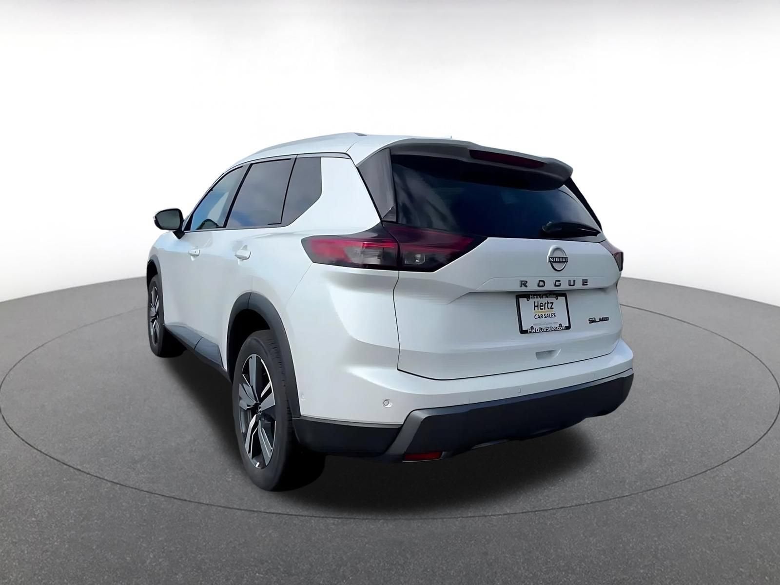 Thumbnail: 2026 Nissan Rogue - 10