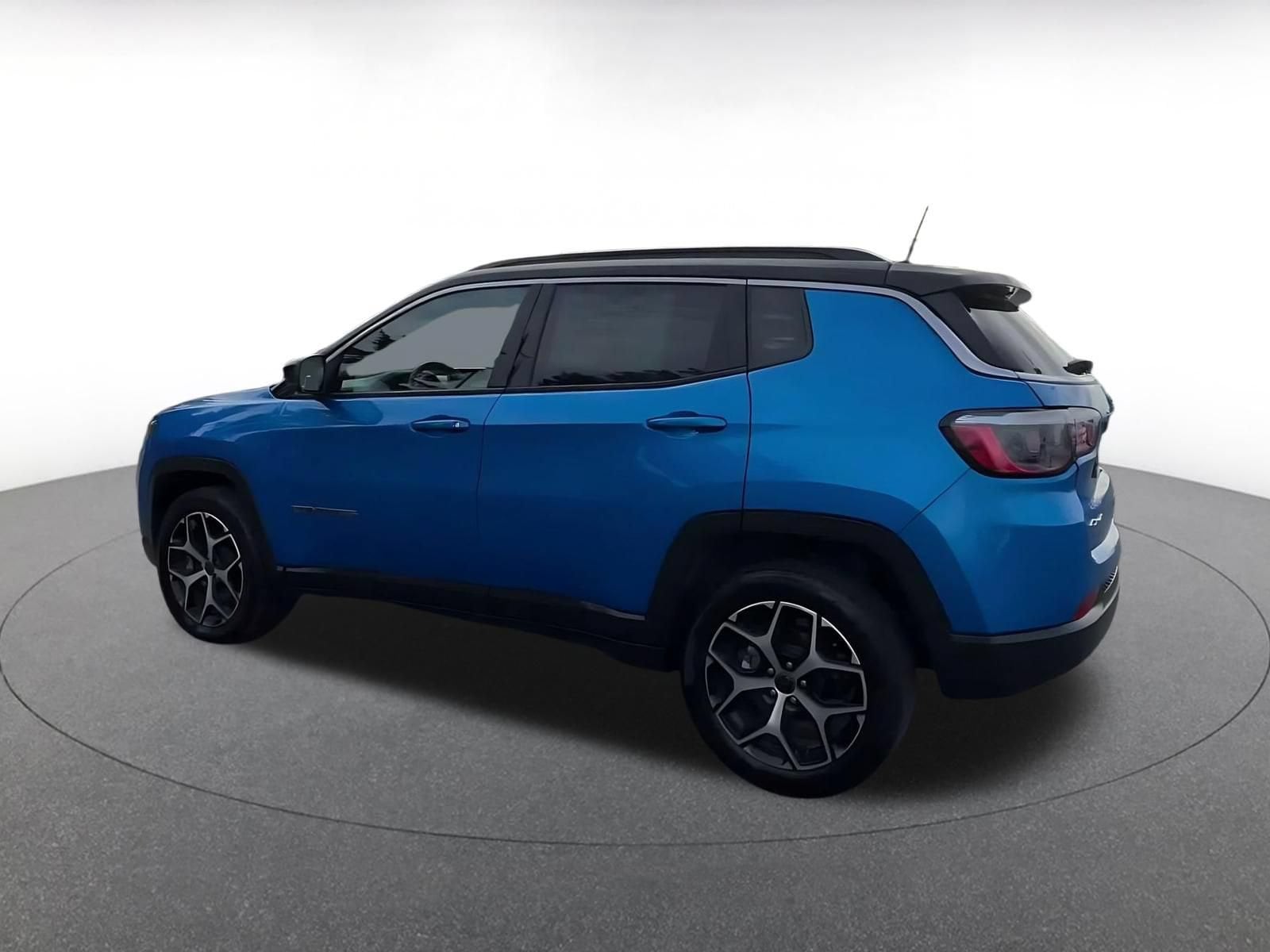 Thumbnail: 2025 Jeep Compass - 9