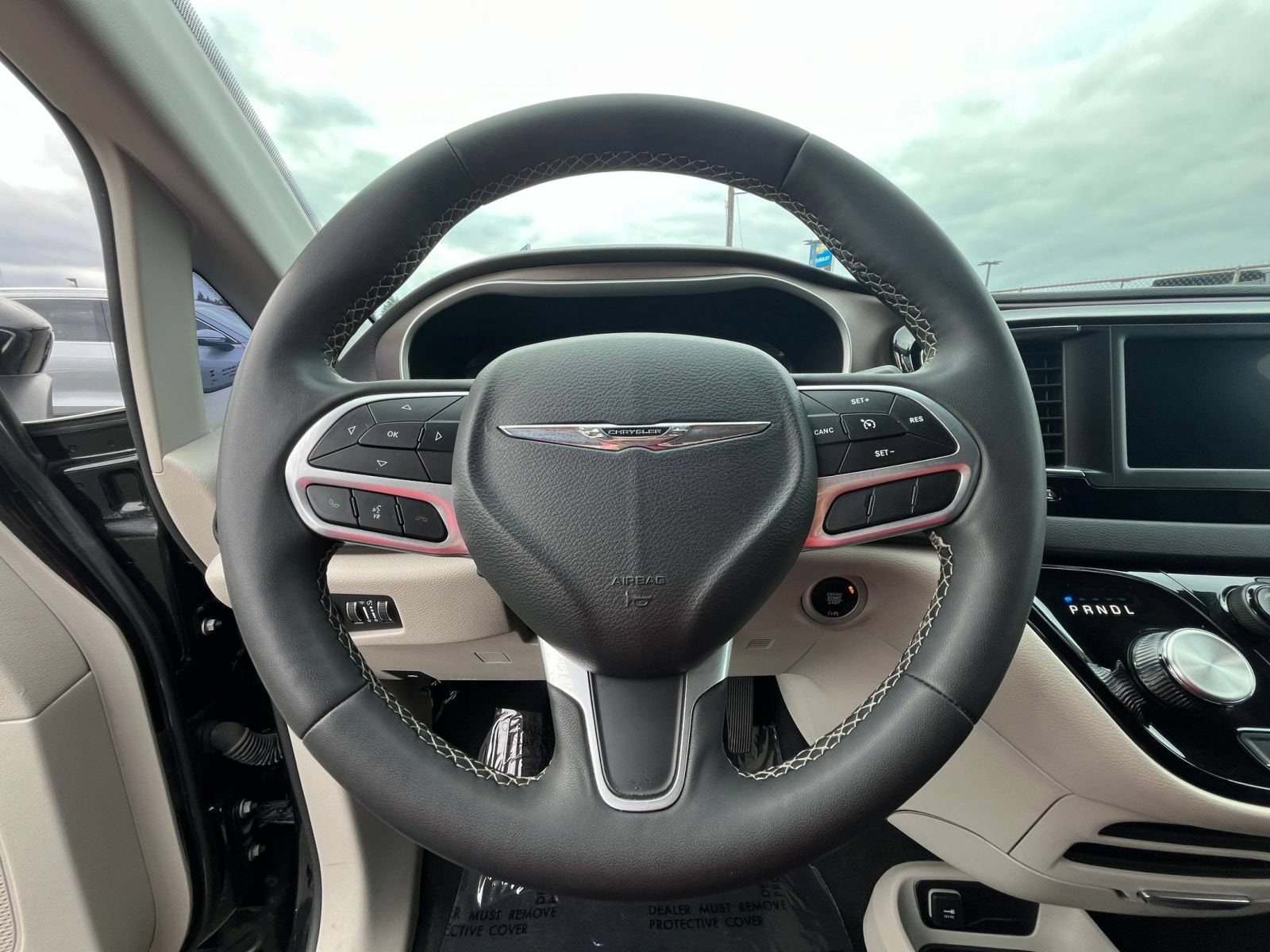 Thumbnail: 2024 Chrysler Voyager - 29