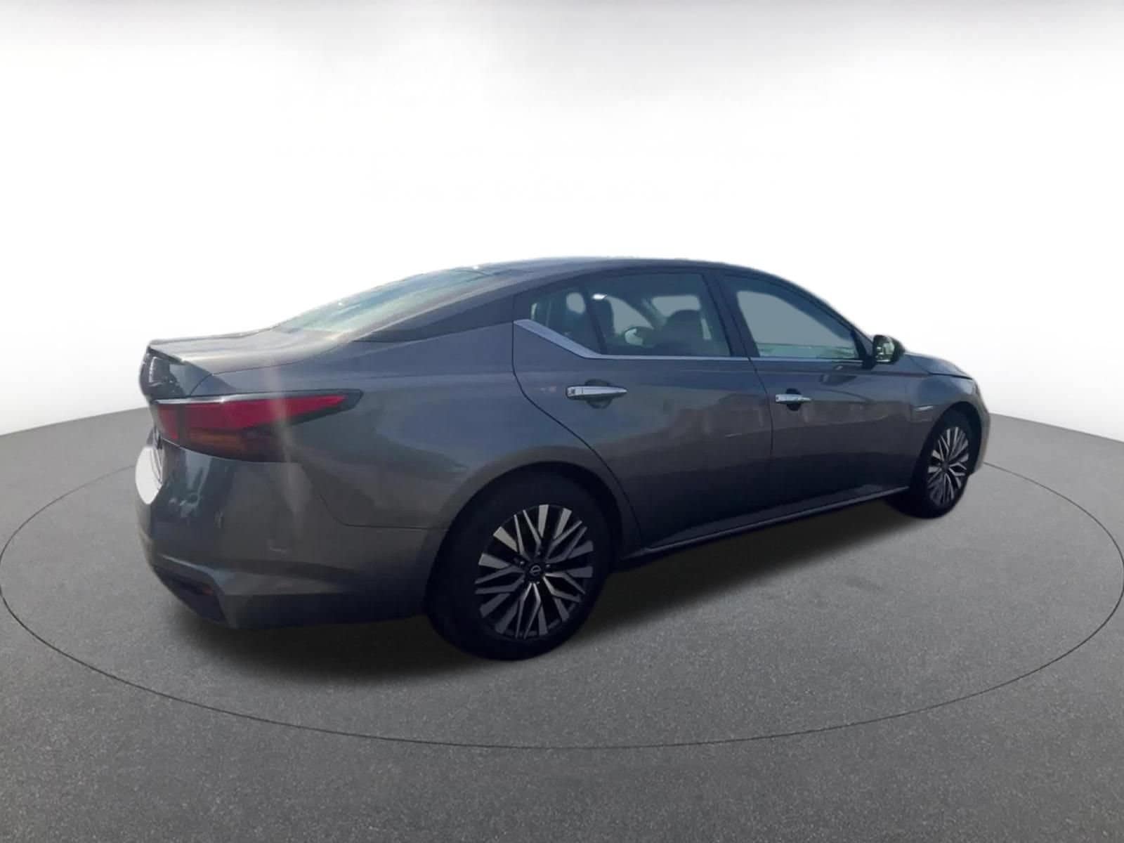 Thumbnail: 2025 Nissan Altima - 13