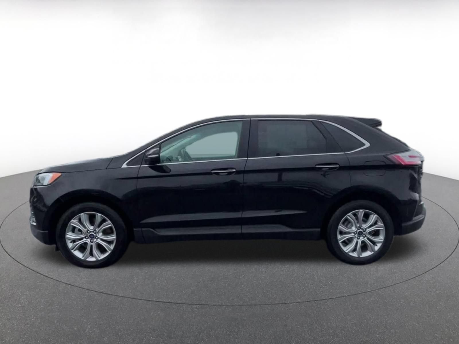 Thumbnail: 2022 Ford Edge - 8