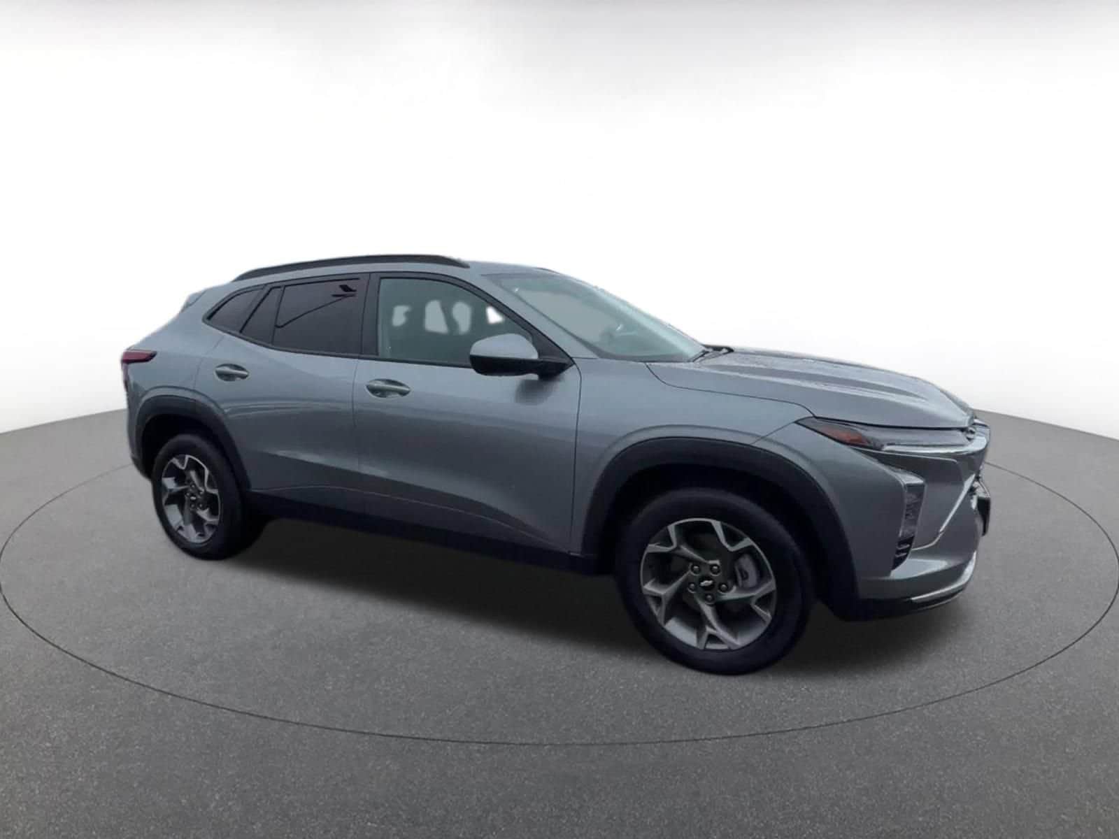 Thumbnail: 2025 Chevrolet Trax - 2